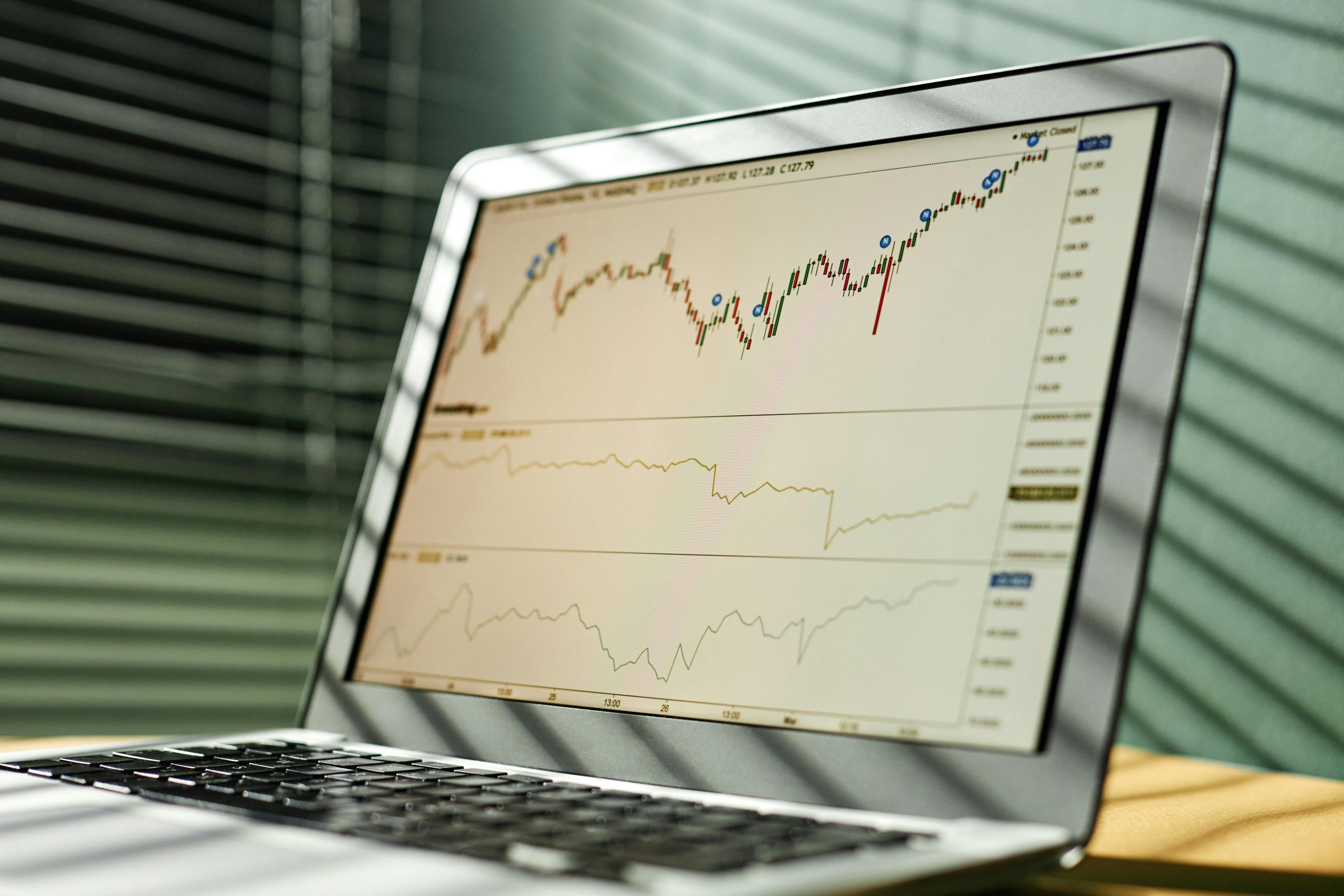 Why You Need to Monitor Your Restaurant Data from Day One